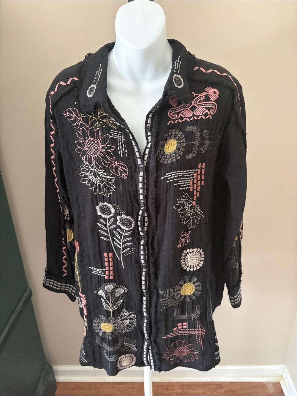Biya Johnny Was Black Embroidered Floral Button-Front Tunic Length Top